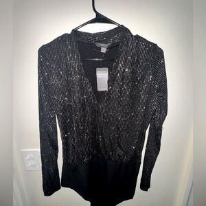 Sparkly, long sleeve body suit. (M)
